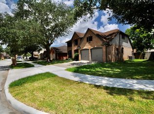8819 Hedgestone Ct, La Porte, TX 77571