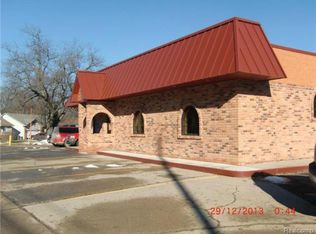 25678 E Huron River Dr, Flat Rock, MI 48134