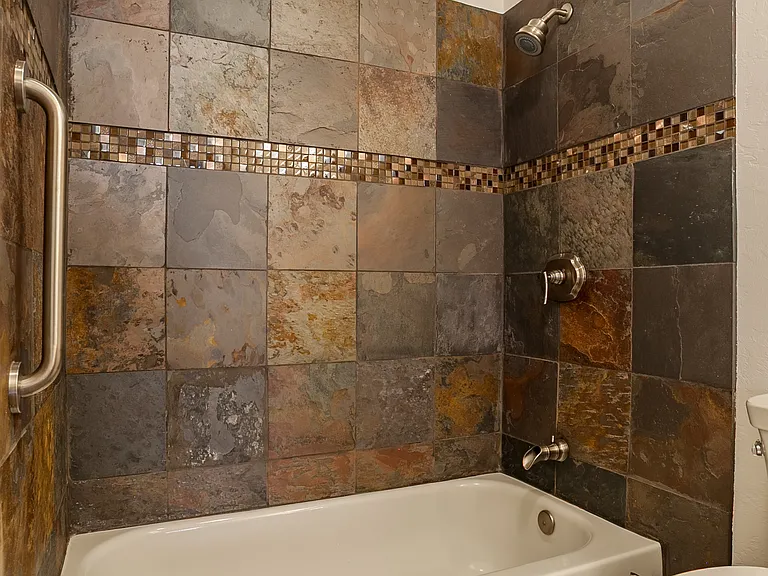 685 W Placita Vega Vis — Photo 23