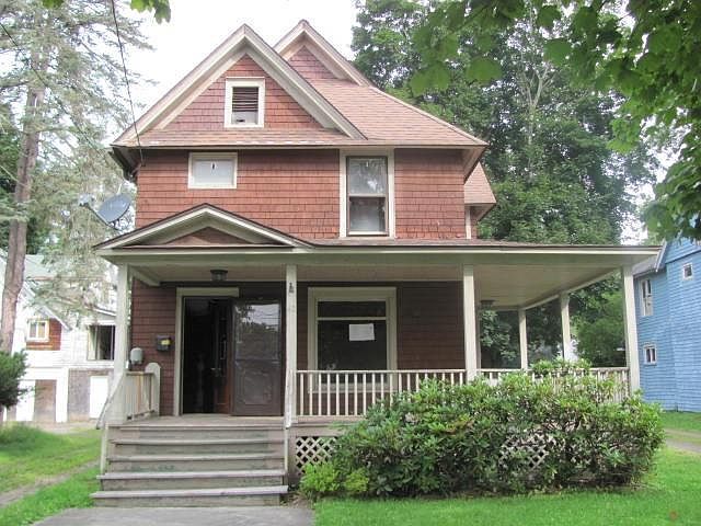 1st image of 60 River St