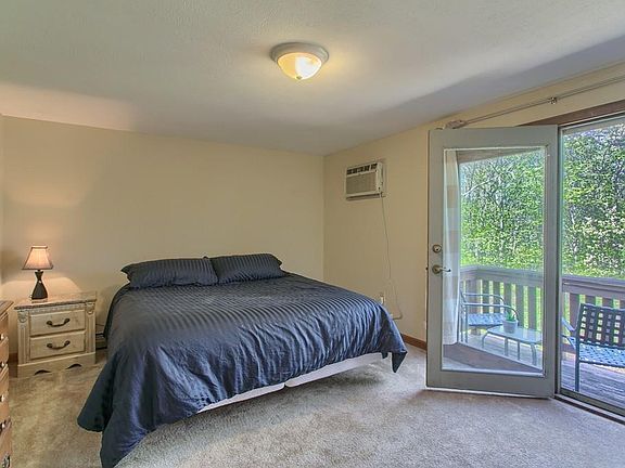 4th image of 33 Macintosh Ln #33
