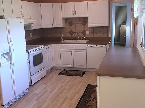 3rd image of 6311 Glenwood Dr