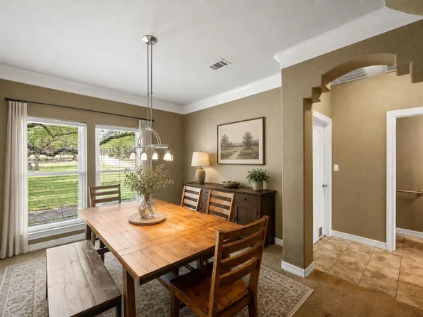 101 Pioneer Trl, Dripping Springs, TX 78620