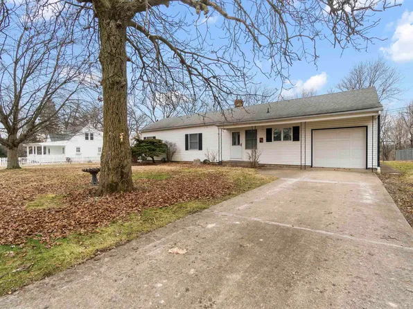 219 Timber Ln, East Peoria, IL 61611