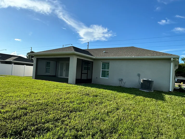 438 Union Dr — Photo 27