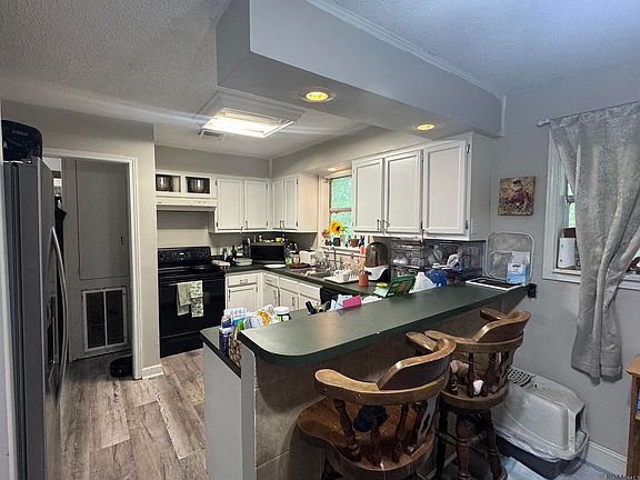 4th image of 320 5th St