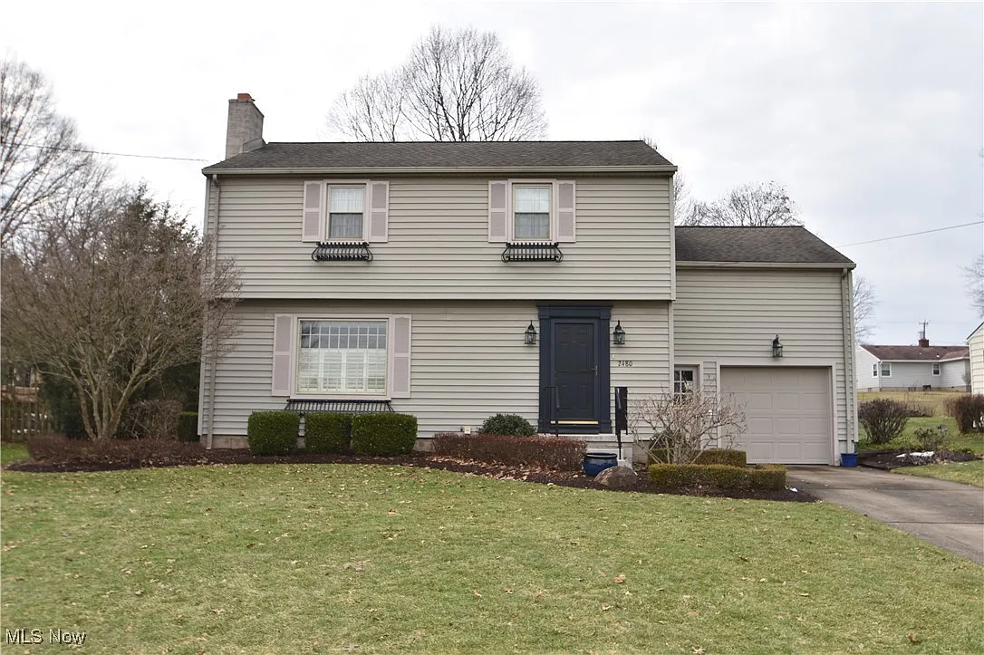 2480 Skywae Dr photo 1