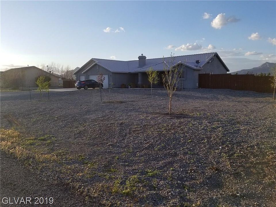2nd image of 3230 W Dyer Rd