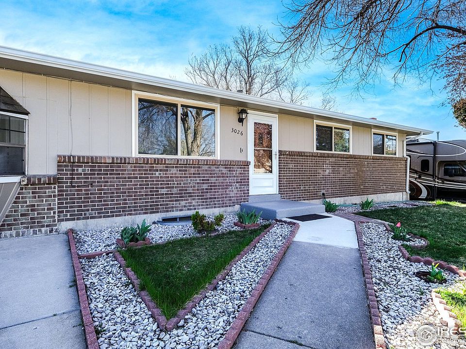 1st image of 3026 Sunset Dr