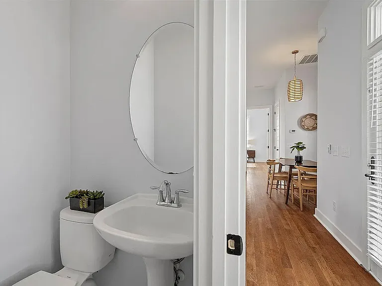 61 Amherst St #B — Photo 11