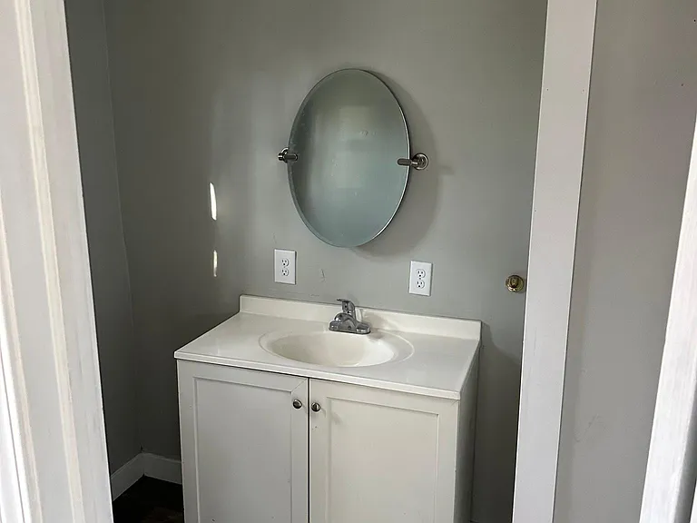 224 Maple St #2 — Photo 6