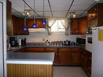 3rd image of 114 N Washington St