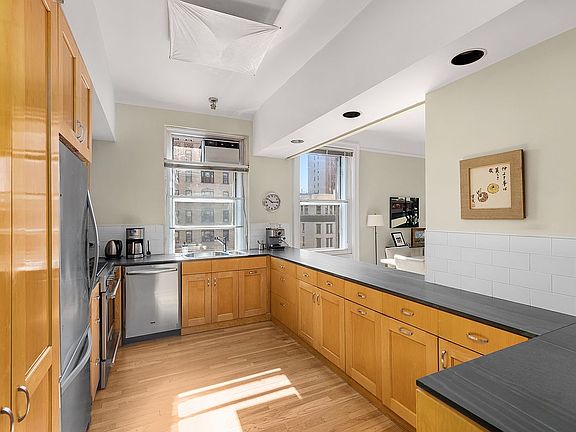 3rd image of 301 W 108th St #6A6B