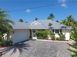 12193 Moon Shell Dr, Matlacha Isles, FL 33991