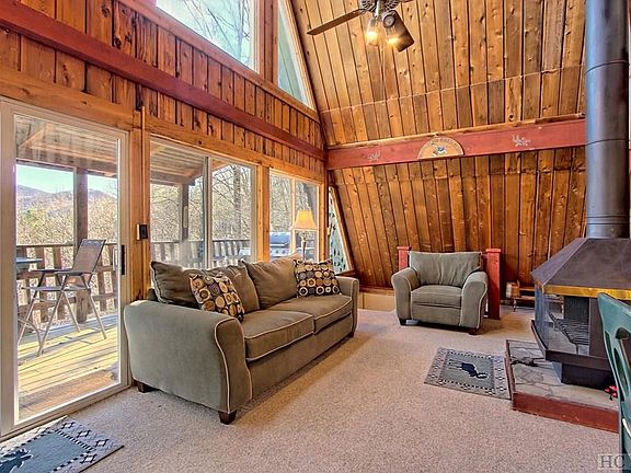 5th image of 111 E Sugarbush Dr
