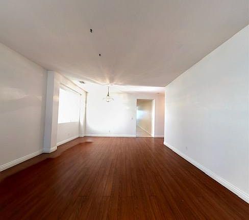 2nd image of 3216 Crown Cove Ct