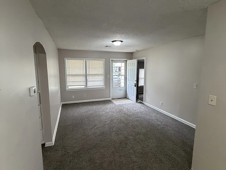 2126 N Minnesota Ave — Photo 3
