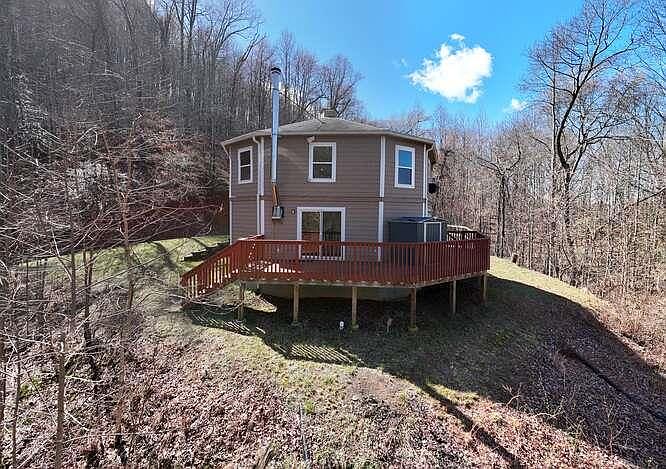 1st image of 217 Beaver Pond Dr