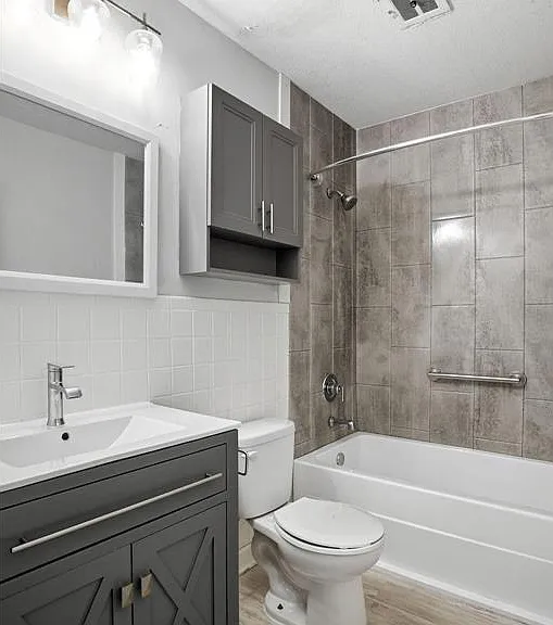 4628 Johnson St NE #4628 — Photo 13