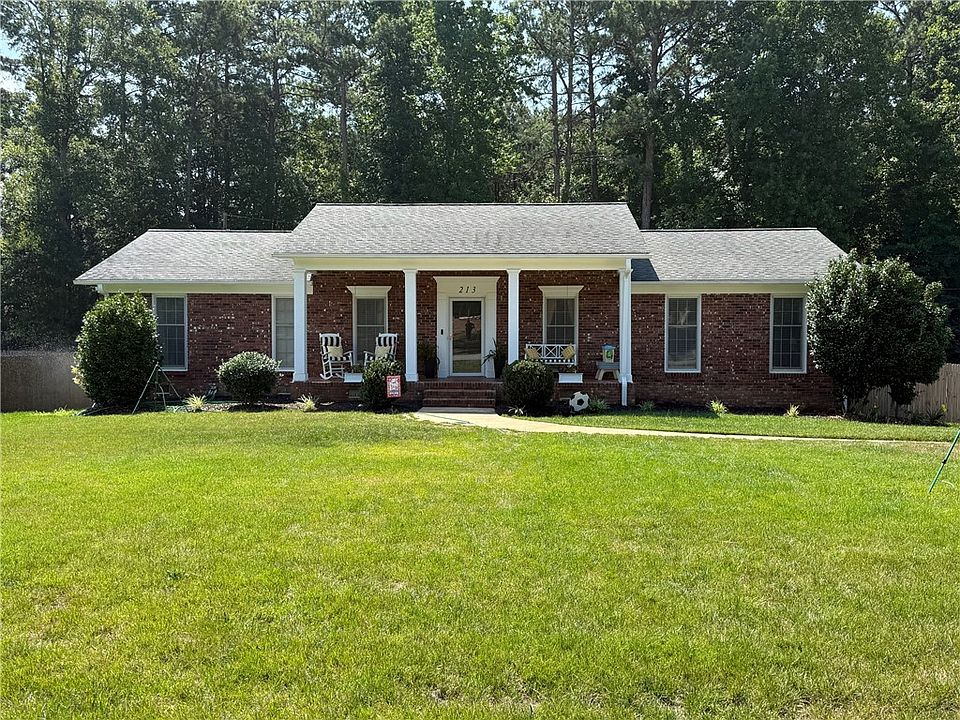1st image of 213 Briarwood Dr