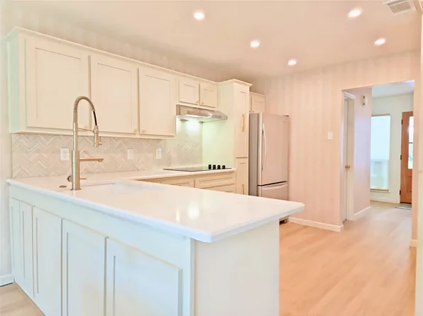 1006 Ross St, Terrell, TX 75160