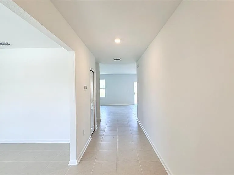 1558 Loxley Trl — Photo 5
