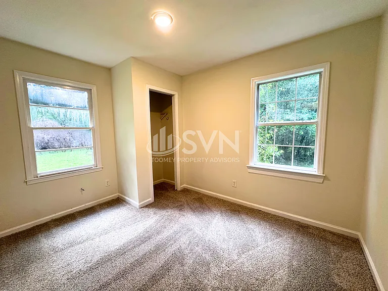 1616 Gilda Cir — Photo 9