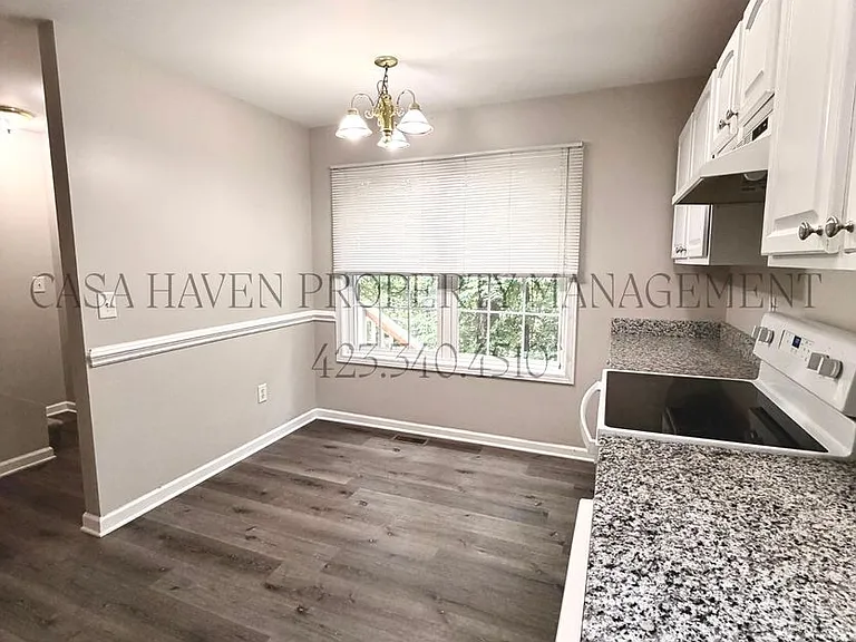 1522 Linden Ave — Photo 7