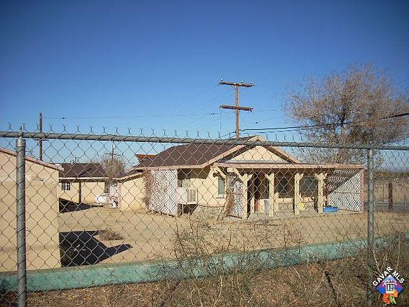 4th image of 12757 E Pearblossom Ave