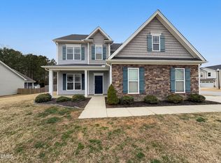 4153 Weavers Pond Dr, Zebulon, NC 27597