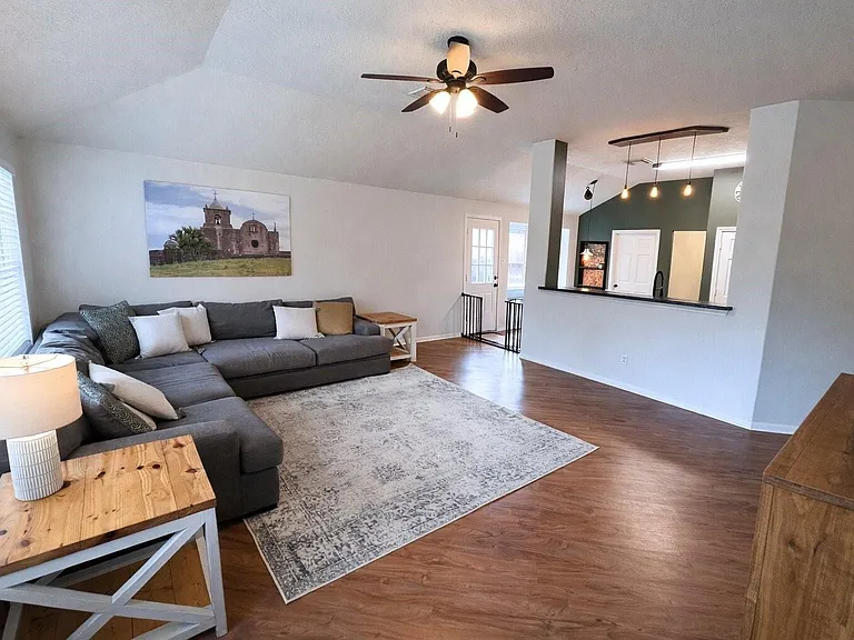 21510 Forest Colony Dr — Photo 5