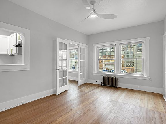 4th image of 995 Corona St APT 3