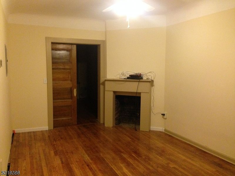 1st image of 50 Oriental St
