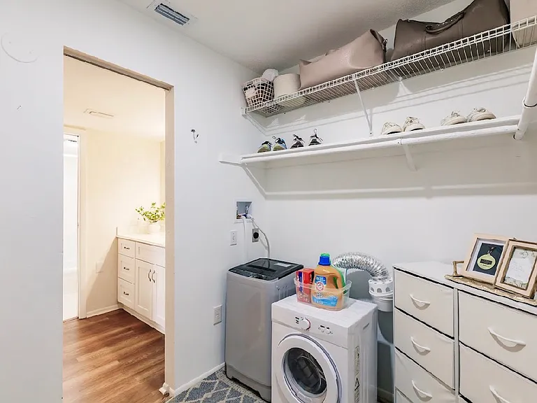 6102 Whiskey Creek Dr #303 — Photo 22