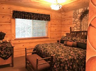 701 Cottage Grove Rd, Lake Arrowhead, CA 92352