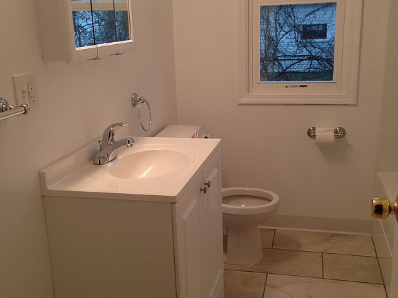 4th image of 251 University Ave