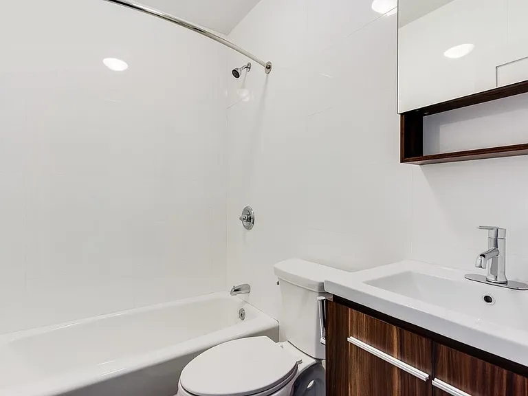 495 Greene Ave #4 — Photo 5