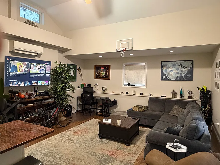 602A E Main St — Photo 3