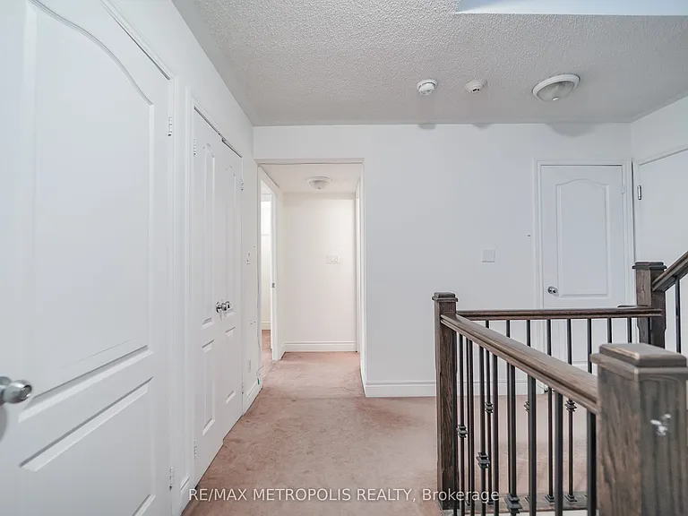 3 Rean Dr #Townhouse 13 — Photo 32