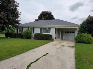 130 W Prospect St, Hartford, WI 53027