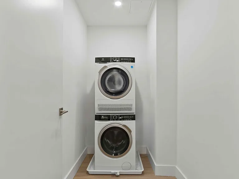 45-10 215th Pl #3E — Photo 5