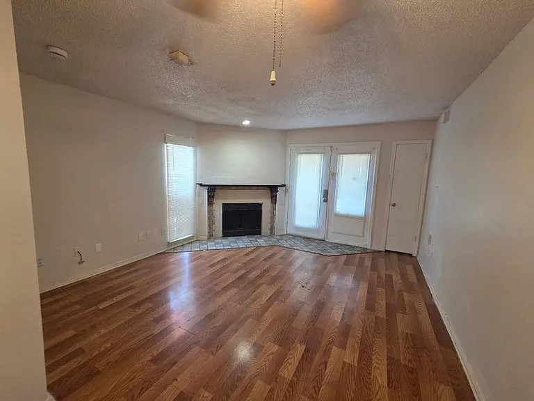 9819 Walnut St #103 — Photo 4