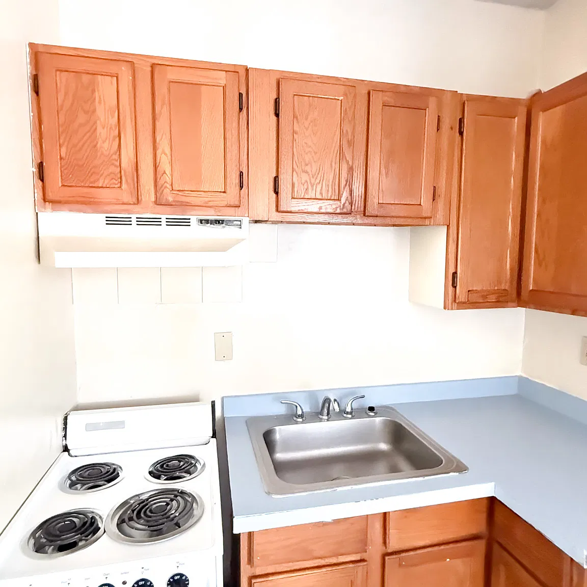1 bed, 900 sqft, $1,200 — Photo 2