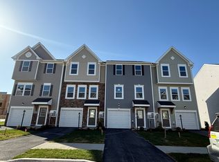 84 Zander Rd, Inwood, WV 25428