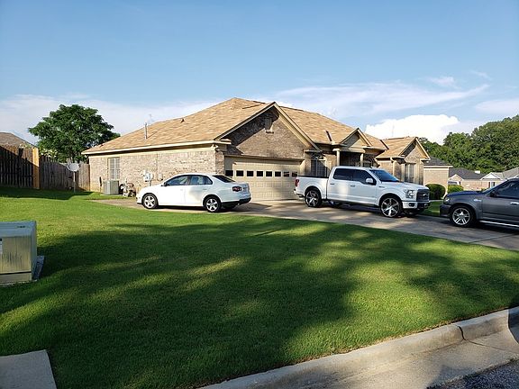 2nd image of 5556 Chatham Woods Dr