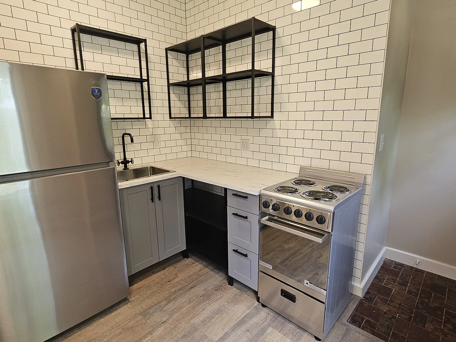 1 bed, 576 sqft, $1,550 — Photo 2