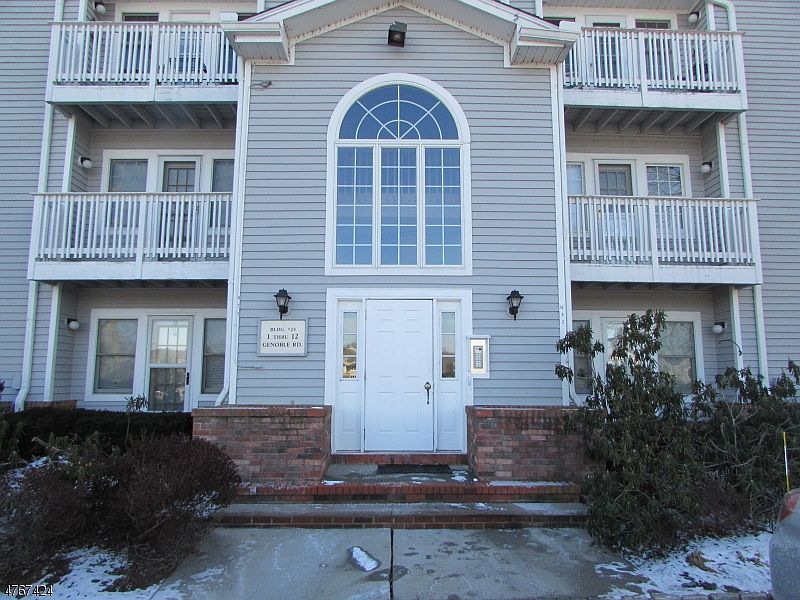 1st image of 8 Genoble Rd