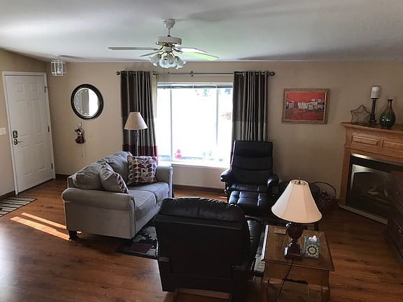 3rd image of 1013 W Sunny Creek Cir