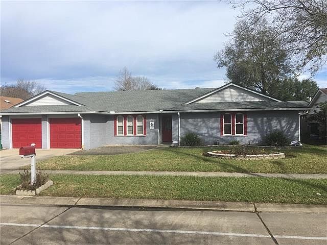 1st image of 319 Saint Andrews Blvd