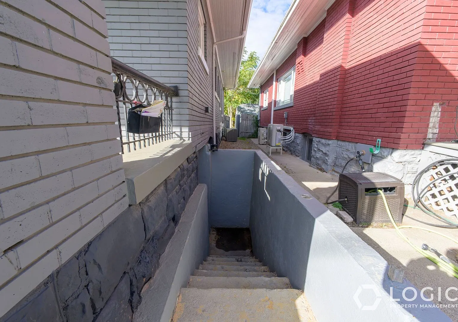 2 Bed / 1 Bath Duplex for Rent in Salt Lake City, UT — Photo 2